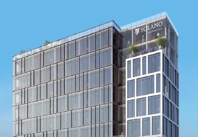 فرصة استثمارية مميزة في Solano Mall – مكتب إداري بموقع استراتيجي في قلب المدينة!